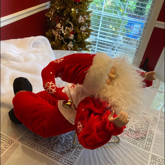 FLYING SANTA CLAUS - Picture 2 of 15